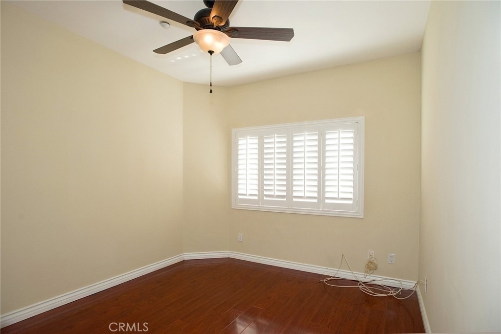 2345 Montrose Avenue - Photo 18