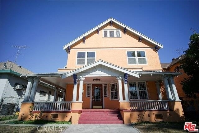 512 S St Louis Street - Photo 0