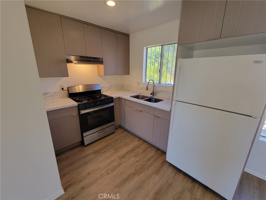 3607 Griffin - Photo 0