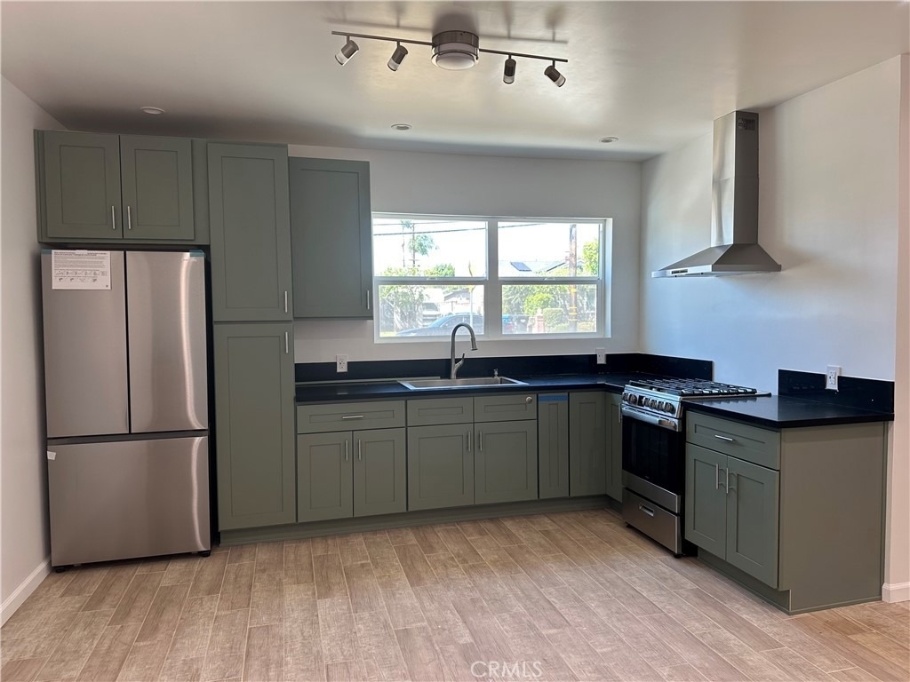 1224 E Workman Avenue - Photo 6