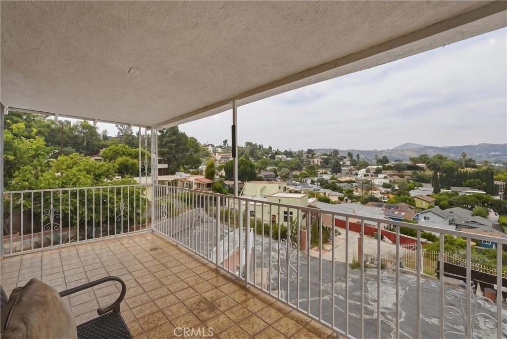 1745 College View Place - Photo 4