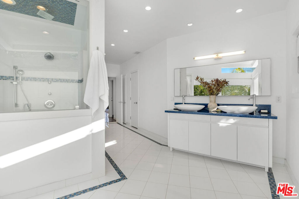 11955 Pinnacle Place - Photo 24