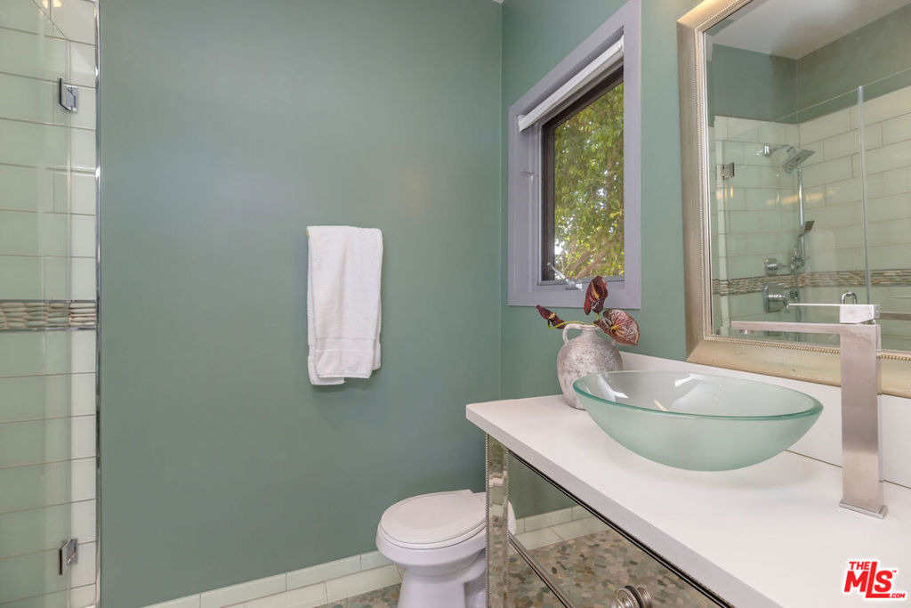 11955 Pinnacle Place - Photo 32