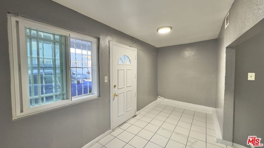 4052 W 103rd Street - Photo 1