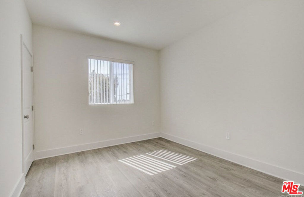2635 S Hauser Boulevard - Photo 1