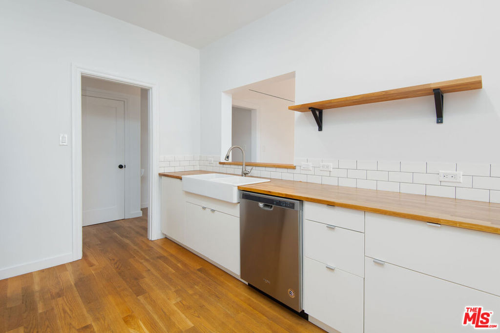 900 S Orange Grove Avenue - Photo 4