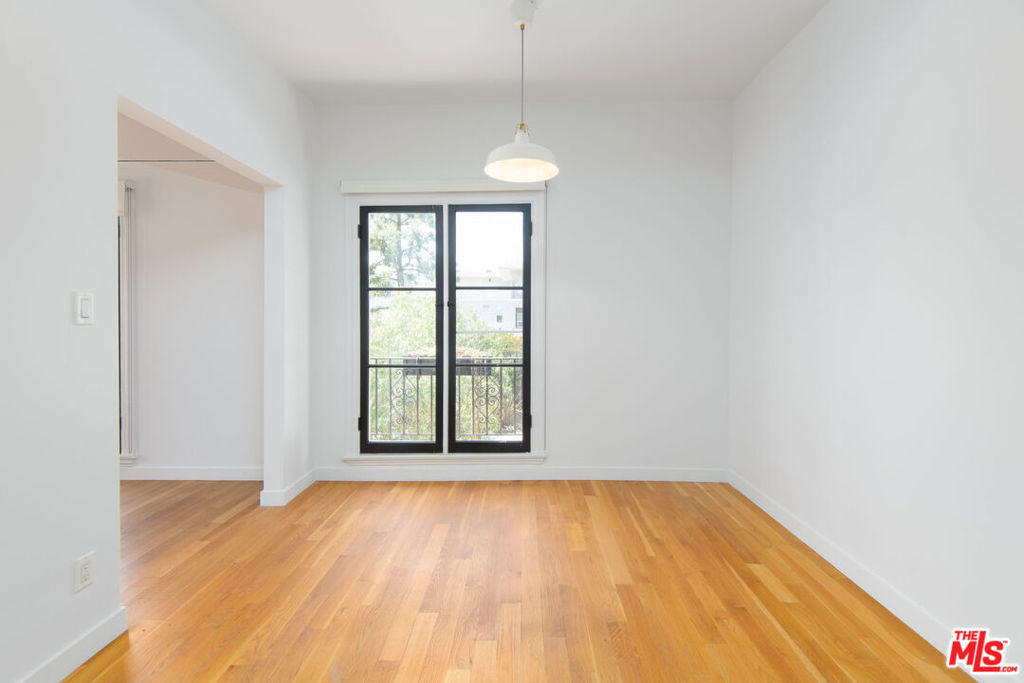 900 S Orange Grove Avenue - Photo 9
