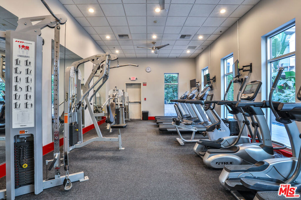 645 W 9th Street - Photo 6
