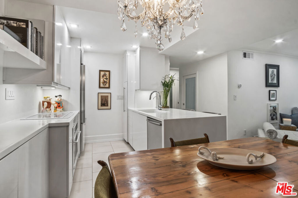 1230 Horn Avenue - Photo 4