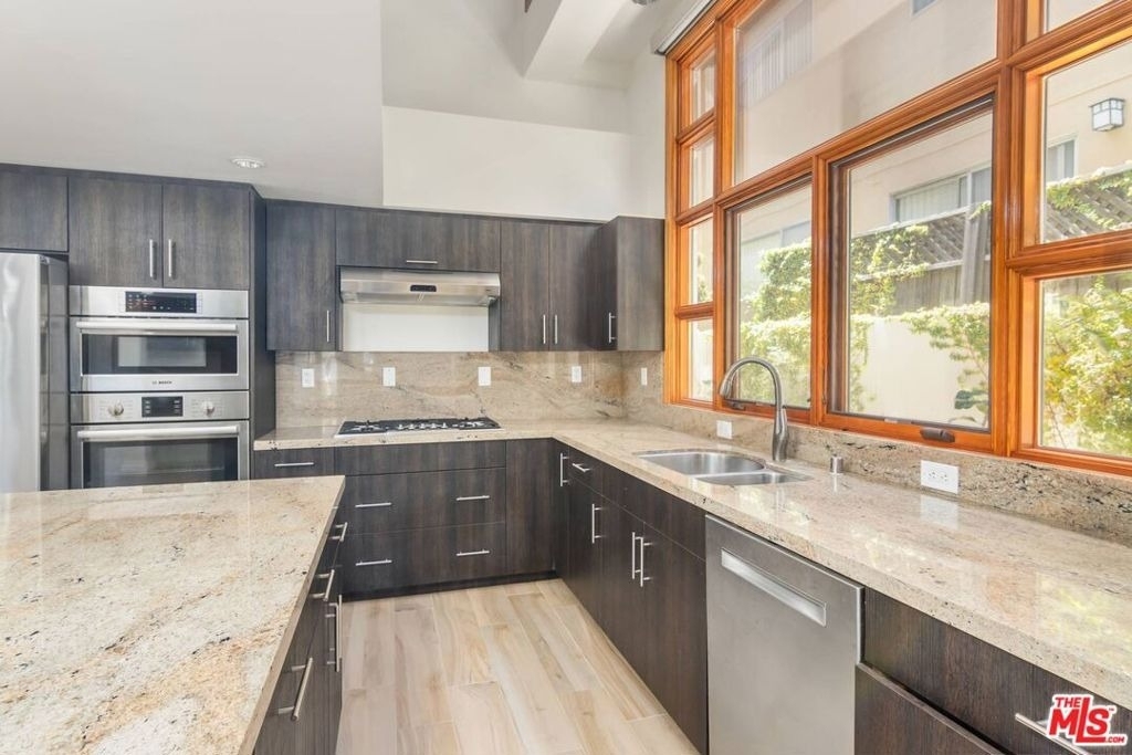 1232 25th Street - Photo 5