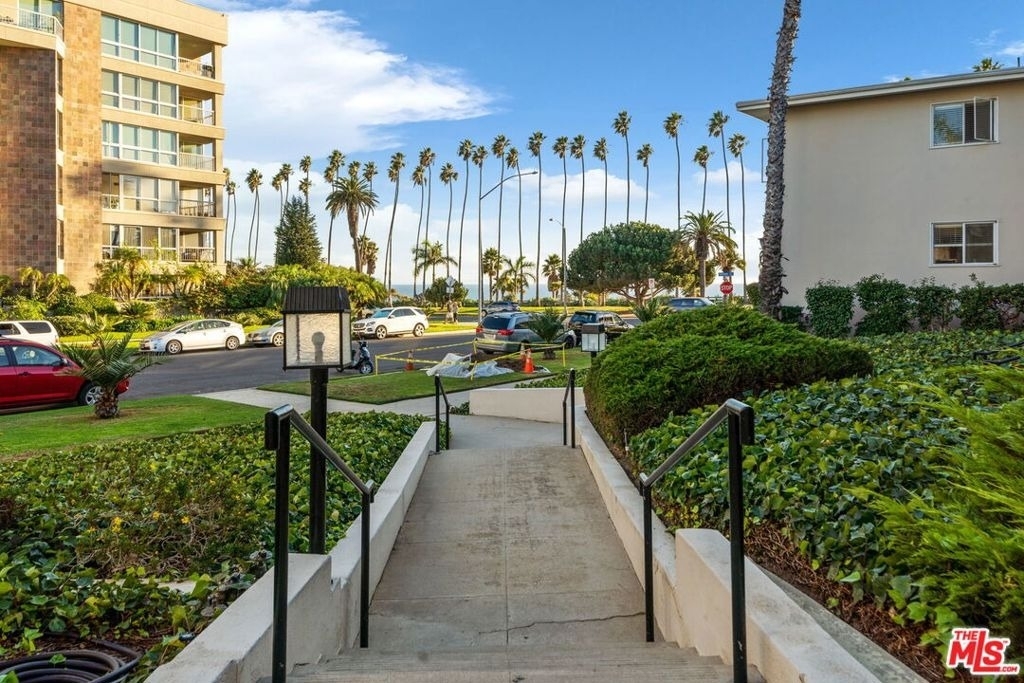 115 Marguerita Avenue - Photo 1