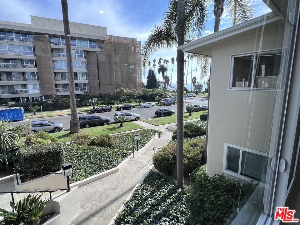 115 Marguerita Avenue - Photo 10