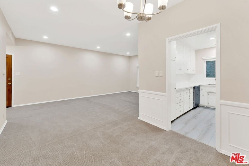 115 Marguerita Avenue - Photo 12