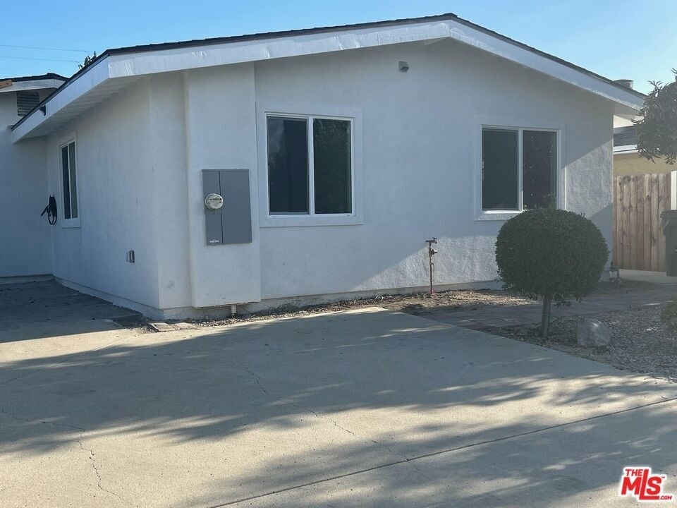 778 Ashland Avenue - Photo 2