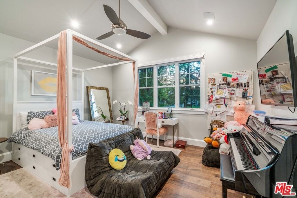 4800 Zelzah Avenue - Photo 39