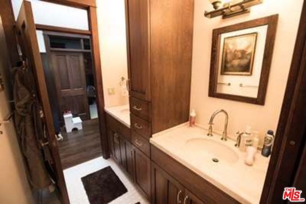 1513 Walgrove Avenue - Photo 18