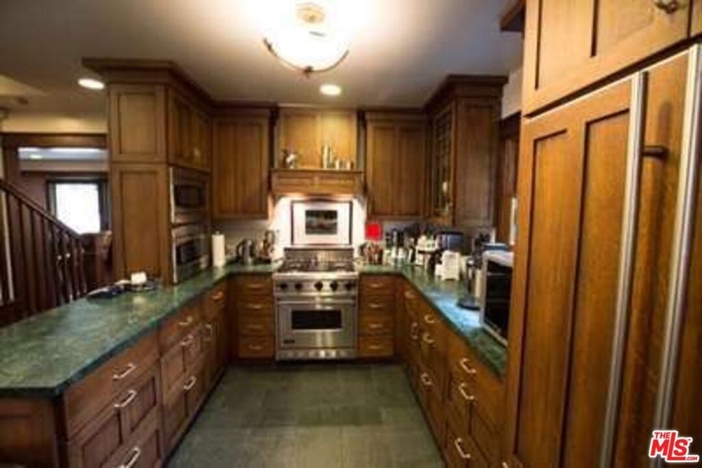 1513 Walgrove Avenue - Photo 10