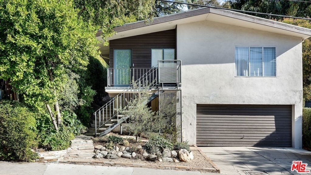 1710 Redcliff Street - Photo 1