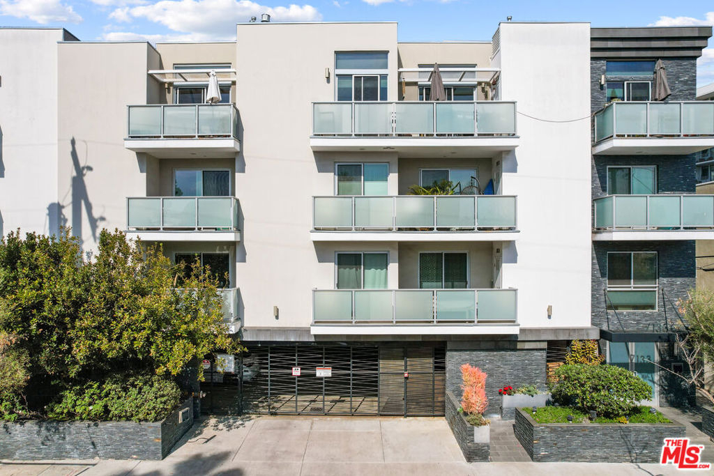 7133 Hawthorn Avenue - Photo 2