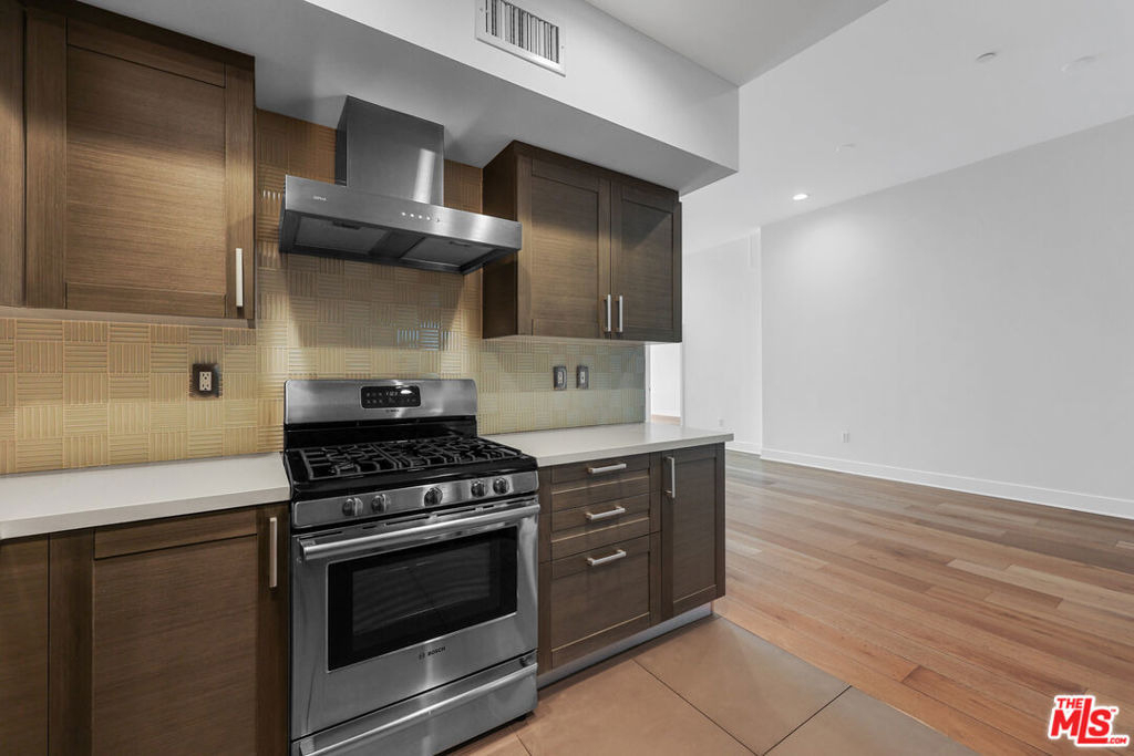 7133 Hawthorn Avenue - Photo 7