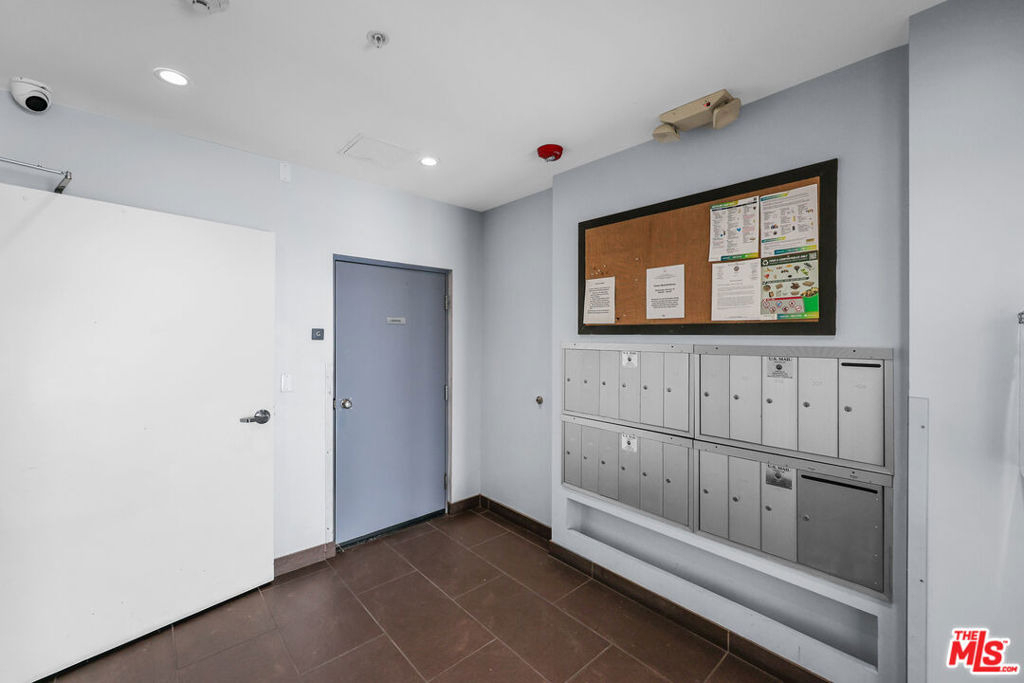 7133 Hawthorn Avenue - Photo 36