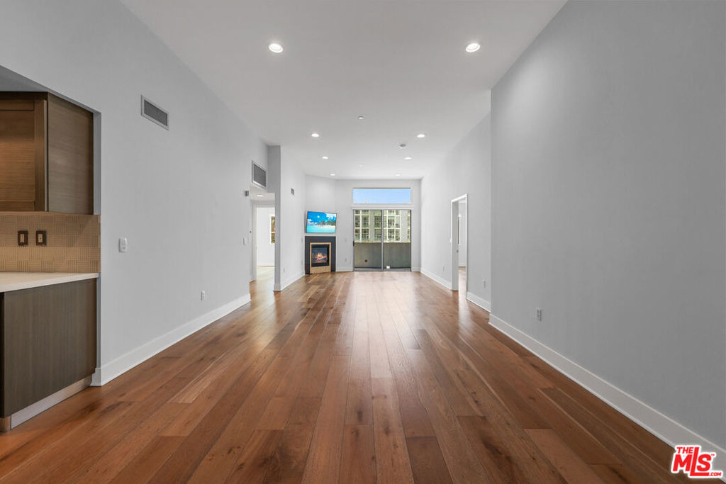 7133 Hawthorn Avenue - Photo 3