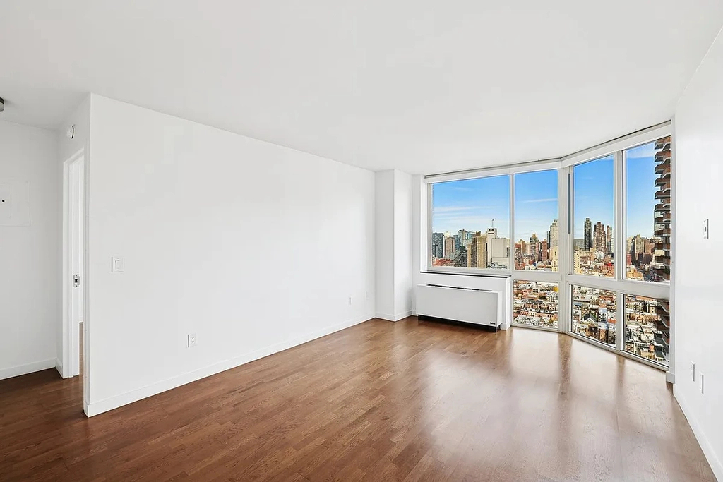 420 West 42nd Street - Photo 1