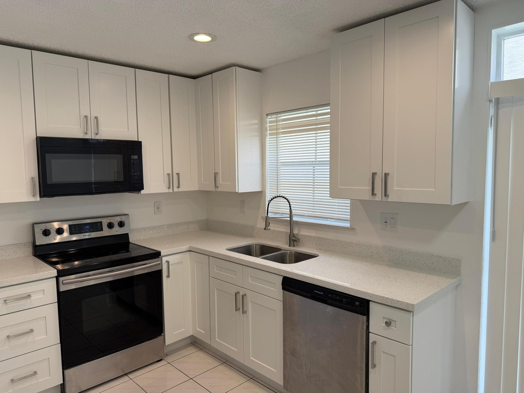 3780 Amalfi Drive - Photo 55