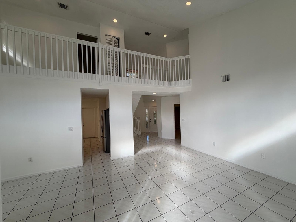 3780 Amalfi Drive - Photo 2