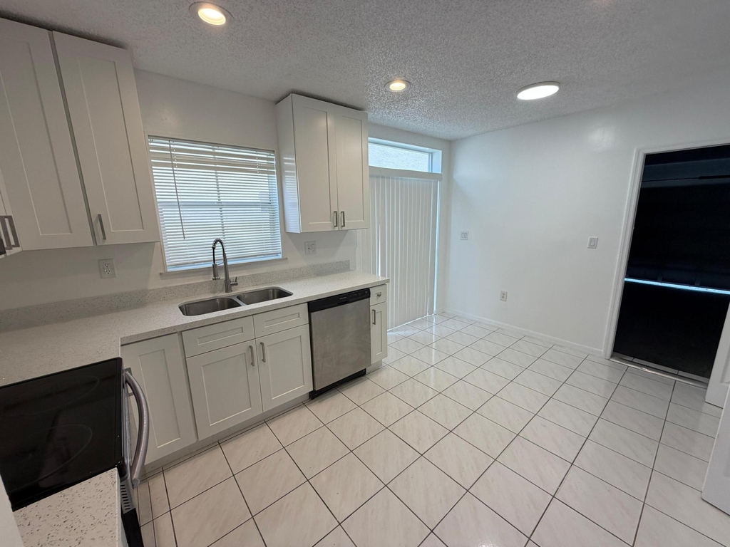 3780 Amalfi Drive - Photo 80