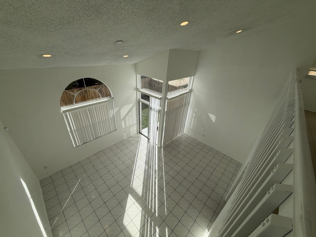 3780 Amalfi Drive - Photo 31