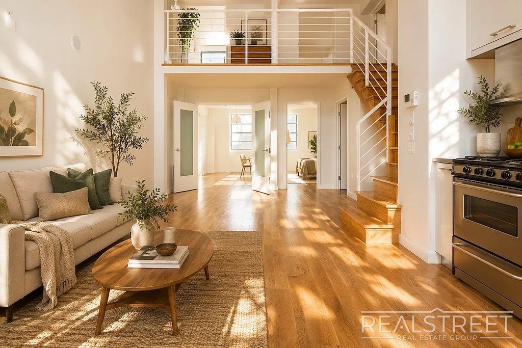 96 Dupont Street - Photo 0