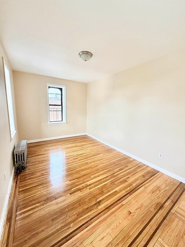 Bowne Street - Photo 13