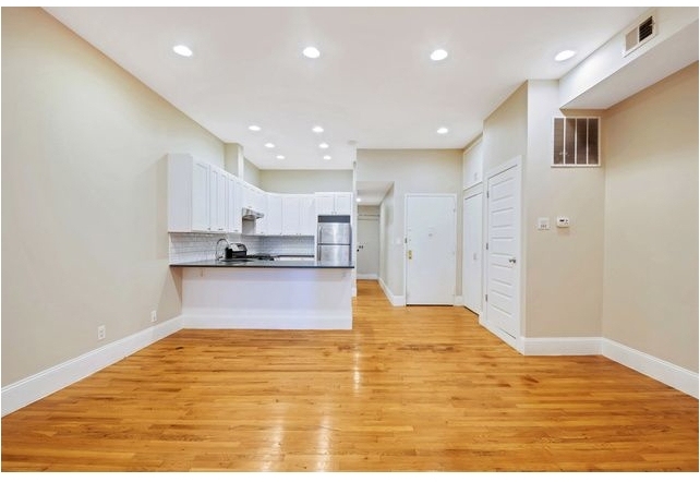 29 Woodhull St - Photo 1