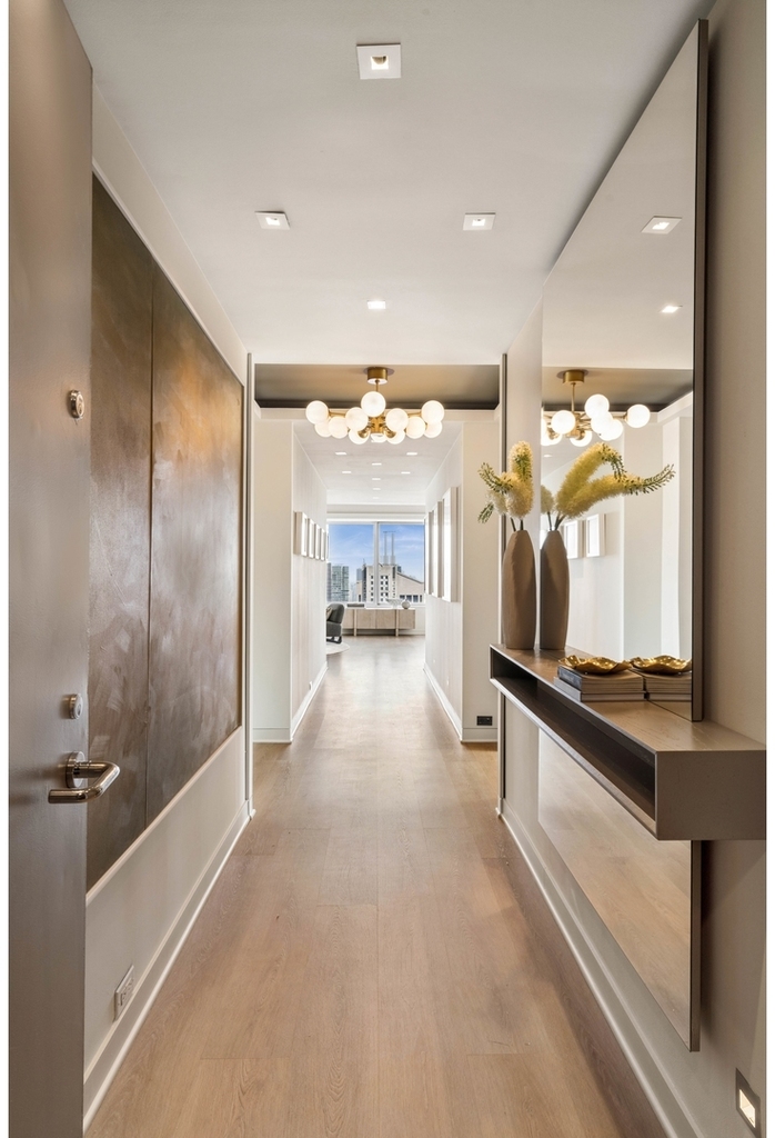 150 W 56th St - Photo 20