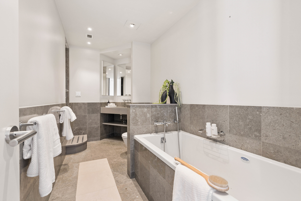 150 W 56th St - Photo 8