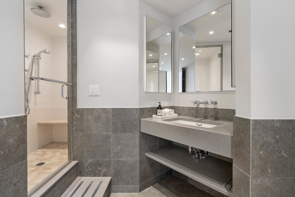 150 W 56th St - Photo 19