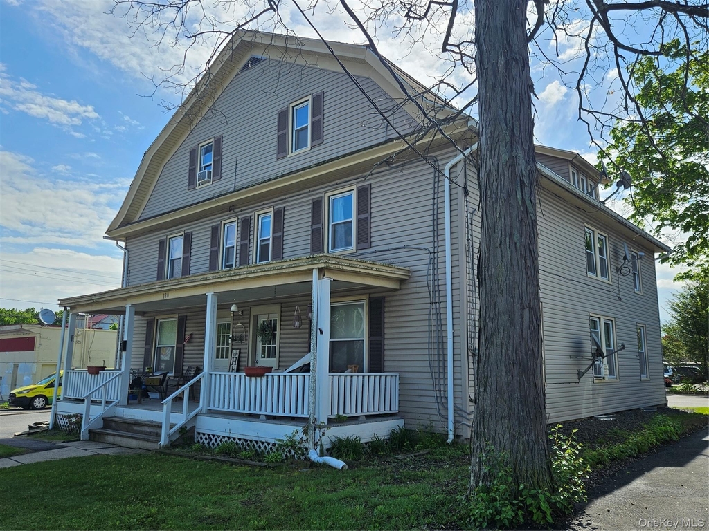 130 Maple Avenue - Photo 1