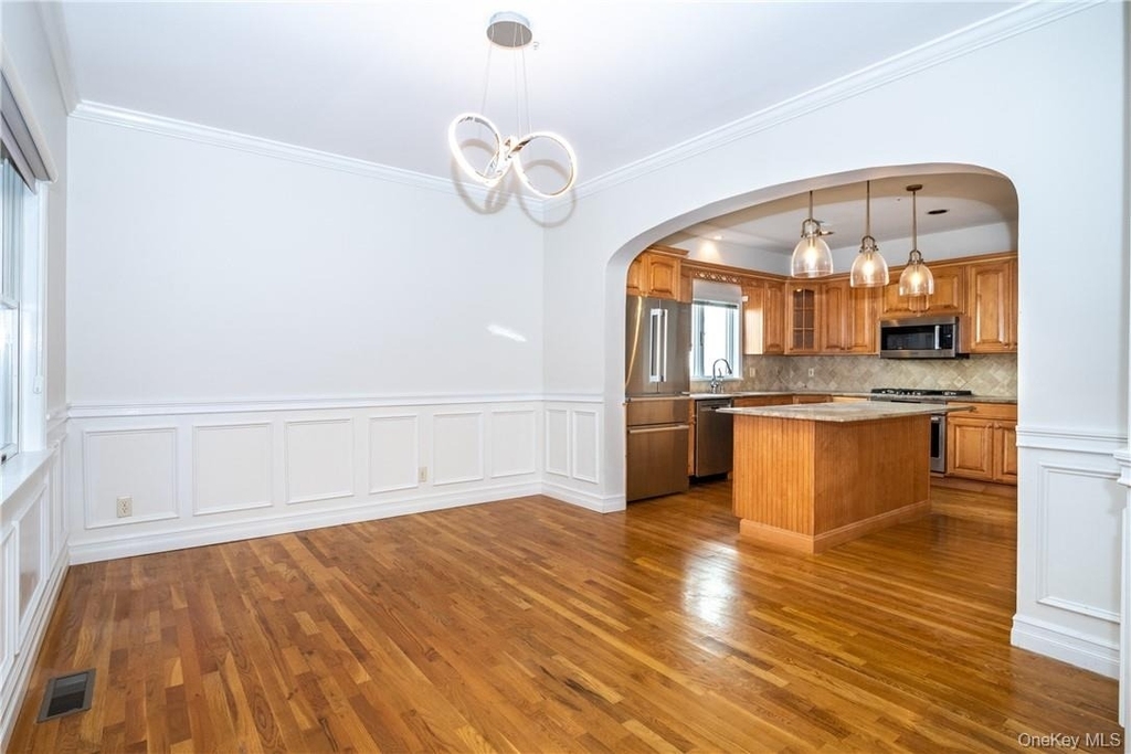 8 Davenport Street - Photo 6