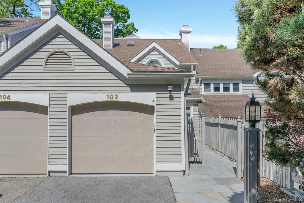 102 Boulder Ridge Road - Photo 0