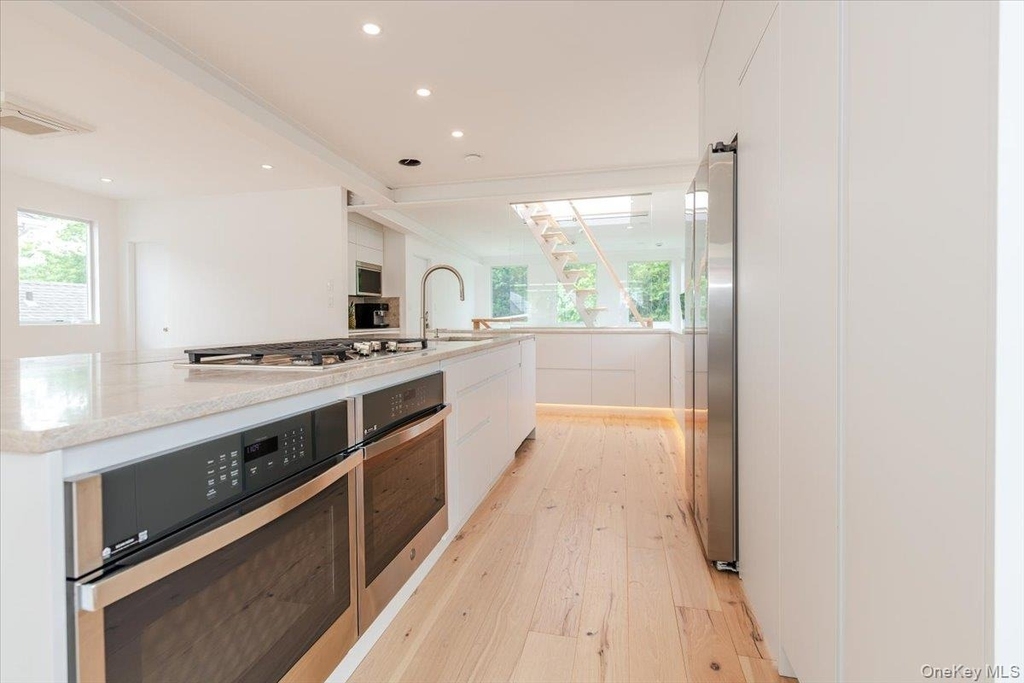 2105 Bay Boulevard - Photo 12