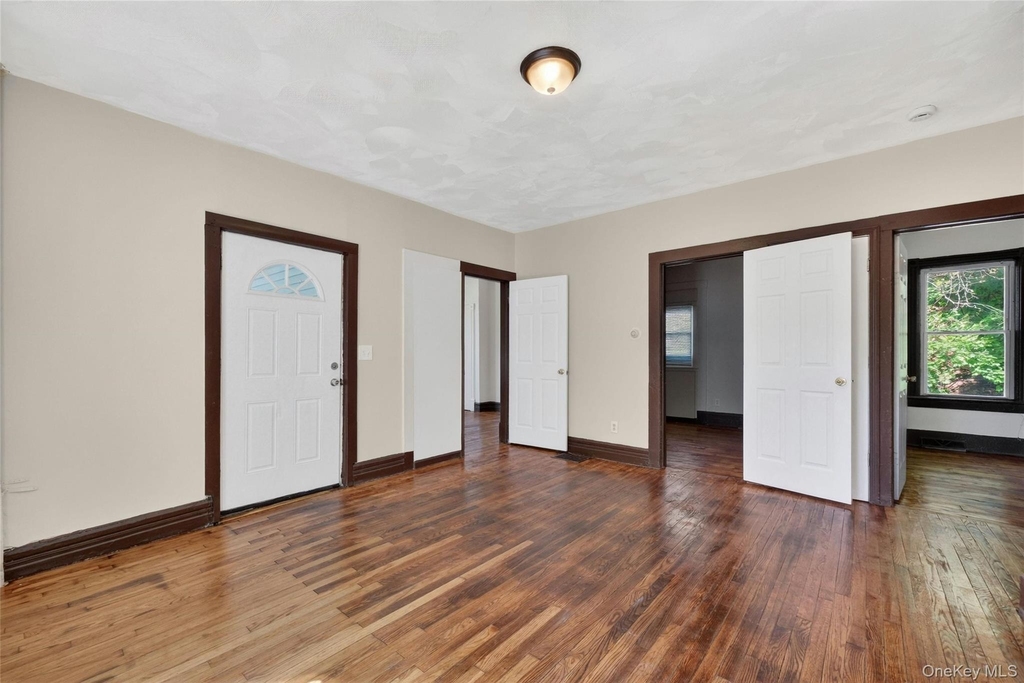 43 High Street - Photo 4