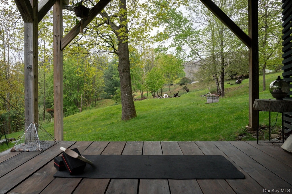 22 Mcguffey Road - Photo 17
