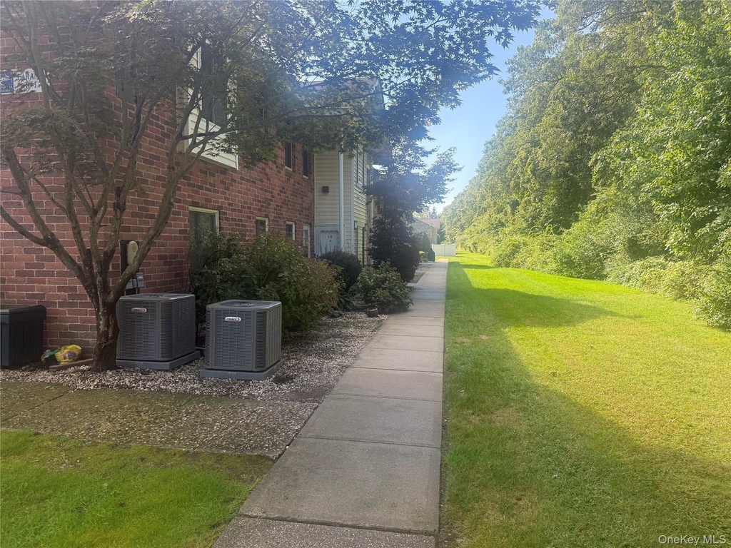 5 Laramie Court - Photo 2