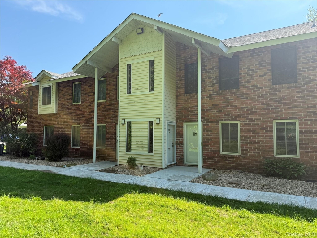 5 Laramie Court - Photo 0