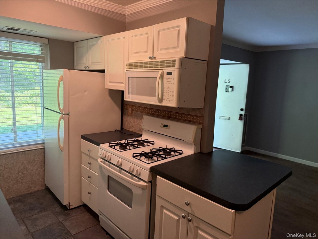 5 Laramie Court - Photo 9