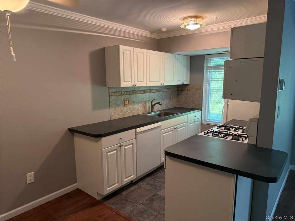 5 Laramie Court - Photo 6