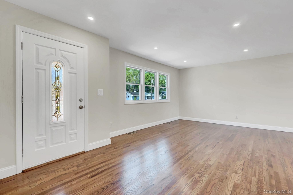 3107 Gull Avenue - Photo 2