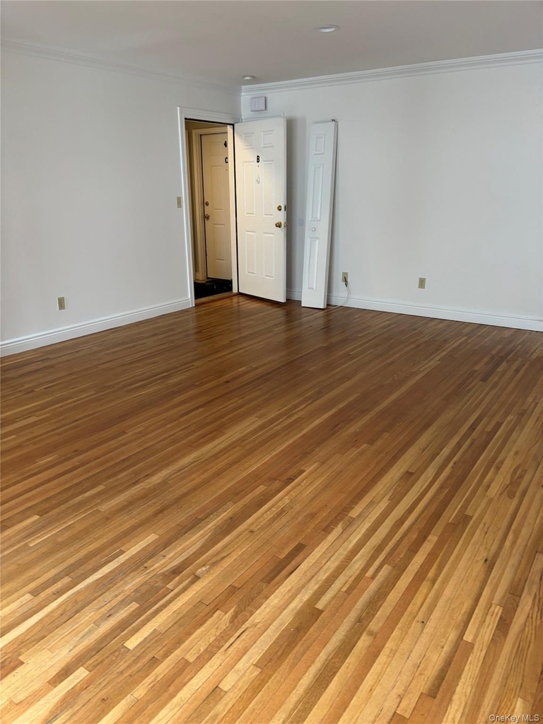 76b Westchester Avenue - Photo 4