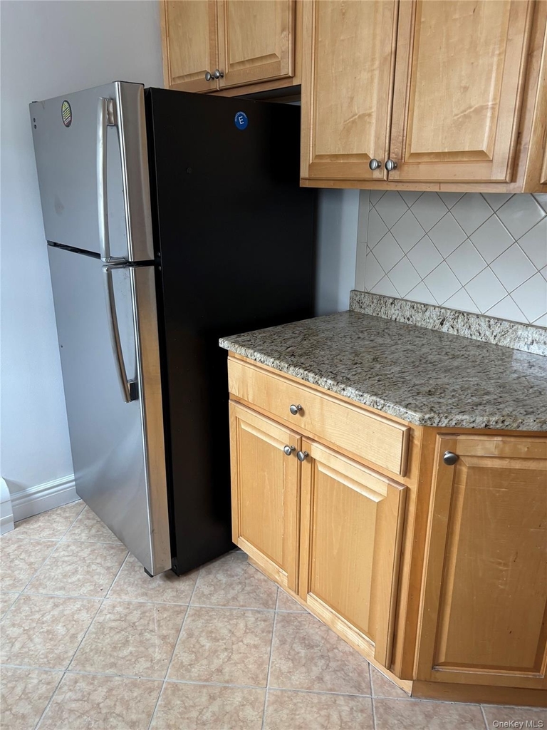 76b Westchester Avenue - Photo 3